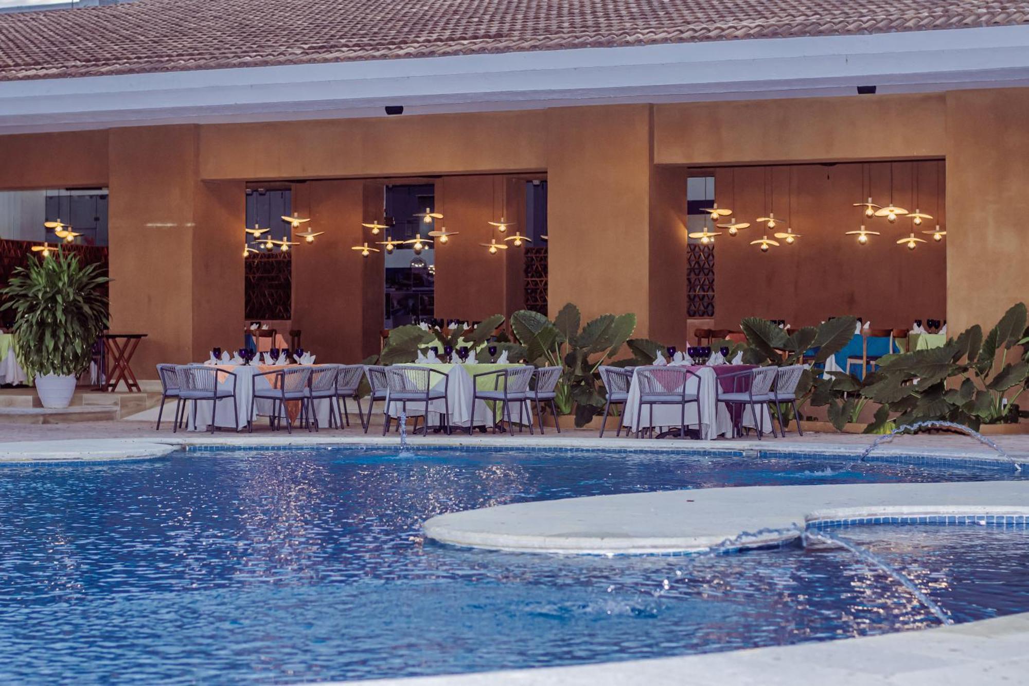 Park Royal Beach Huatulco 탄골룬다 외부 사진